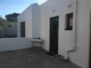 Beautiful Garden Cottage in Pinelands - Image 3