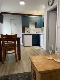 Self-contained one bedroom apartment in Overton 8 - Image 2