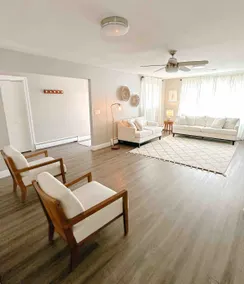 Modern 4 Bedroom Home - Image 4