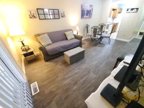 Lovely and spacious, 2 bedrooms and 2 bathrooms - Image 2