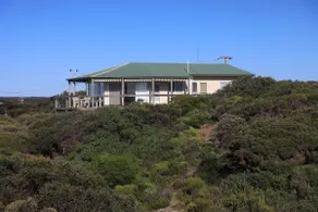 Ocean View overlooking Vivonne Bay - minutes' walk to beach - Image 2
