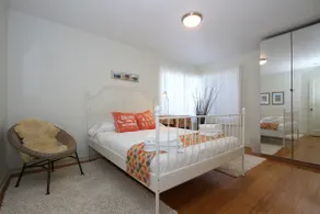 Sunny & Spacious 3BR/2BA Home - Hot Tub Retreat - Image 2
