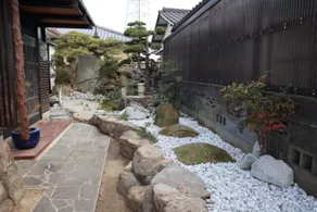 OyadoEndo, a whole inn, small alley garden - Image 2