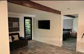 Spacious self contained unit - Image 3