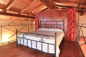 Cozy apartment in historic center's heart - Image 2