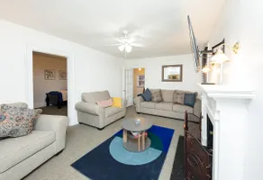 Urban Oasis: Vibrant Charm 5 Mins from DC! - Image 5