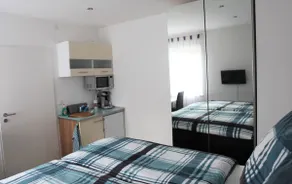 quiet and central location - Image 4