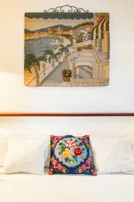 Villa Wanda, panoramic sea view house finely furnished at street level - Image 3
