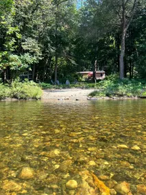 Charming & Cozy River Front Cabin- Close to ski mountains. Ski,Fish,Swim & Hike! - Image 5
