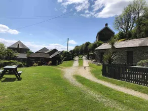'Pond Meadow' Charming seaside converted barn. - Image 4