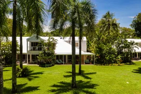 Coral Shore Villa - Image 2