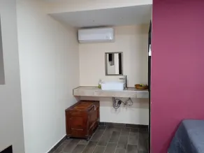 Spacious interior apartment, accommodates up to 4 people - Image 3