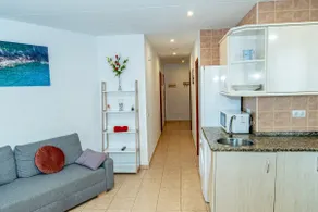 Lloret Centre Apartment - Image 4