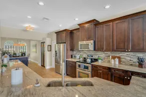 *Lakefront Pool Home *paddleboard*kayak*game room* - Image 2