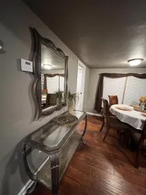 Cozy 3 bedroom home right by the interstate! - Image 4