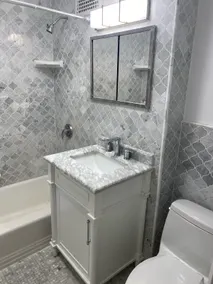 Classy Elegant Apartment steps to Central Park - Image 5