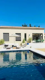 Quiet luxury villa, air-conditioned, heated pool - Image 2