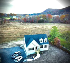 Beautiful 2 bed 2.5 bath with GAME room - Image 4