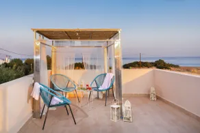 Moderna villa fronte mare indipendente con piscina privata. -90 metri dalla spiaggia - Image 2