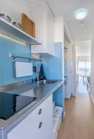 500 m beach top floor ocean view WiFi fiber aircon - Image 2