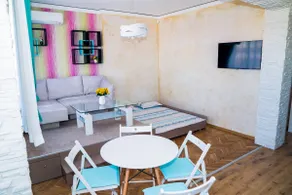 Sofia Central Pretty Apartment - Image 4