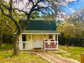StayNow@TheHaus between New Braunfels/Canyon Lake - Image 2