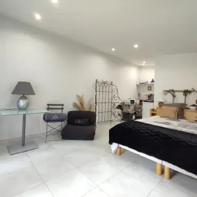 Studio indépendant dans villa, parking gratuit. - Image 2
