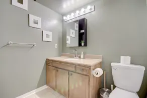 Entire 1BR Apt, 8 Min To Ottawa | One Free Parking - Image 2