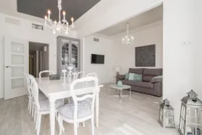 FC Barcelona 1 car FREE parking, Family apartment. - Image 3