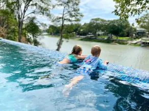 Lux Lakefront Retreat, Pool, Hot Tub, Sleeps 24 - Image 4