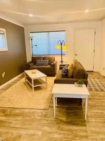 Beautiful, Cozy Clarkston Heights Home - Image 4