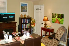 Denver Couples Retreat 2BR, 2 BA Hot Tub Privacy - Image 4