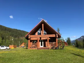 Lucky Cabin 21 Beautiful Log Cabin outside Yoho - Image 4