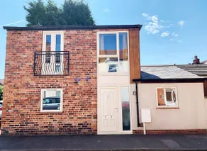 Boutique Detached House in Uphill Lincoln - Image 2