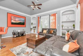 Spacious Houston 3Bed3 Bath Family Townhome - Image 2