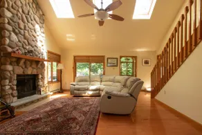🏡Beautiful & Cozy- Lake Naomi - Pocono Family Home - Image 5