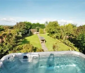 Tenby Cottage, sleeps 6, Swim Spa/Hot Tub avail - Image 3