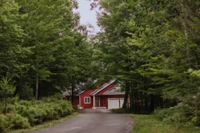 Serene Lakeview 3 bedroom Cottage with a sunroom! - Image 2