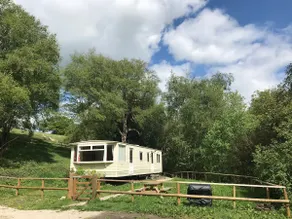 Hideaway in the Woods - Image 4