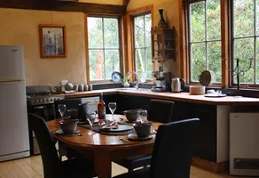 Daylesford La Boheme Luxury Villa Sailors Falls - Image 3