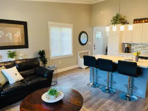 38B Penny Lane - Image 4