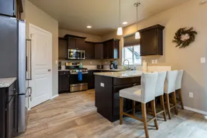 New 5 bedrooms, top 82” 4k tv! fiber, 4k tv - Image 4