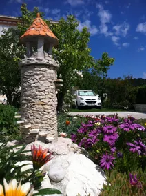 The apartment is located in the resort of Palit on the island of Rab - Image 2