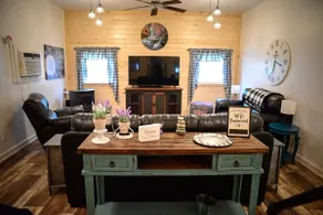 Hillside Hideaway-Unique 2 BR Spacious Cottage! - Image 3