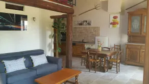 Provençal farmhouse apartment (4 guests) - Image 4