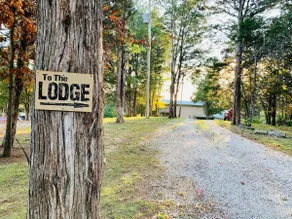 Lake Front Lodge - Image 4