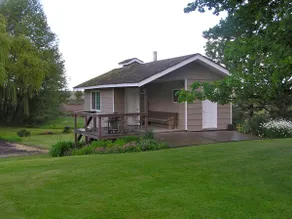 Fred and Judy's Lake View Bunkhouse - Image 3