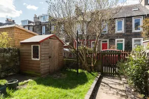 Cozy with Character Vibrant Cottage Style Flat at Leith Links Park - Image 4