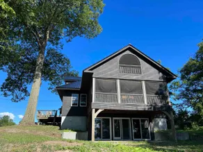 Lakefront w/ dock and sauna in the Adirondacks - Image 4