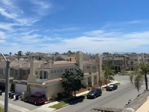 Pacific Coast Beach House in Huntington Beach - Image 2